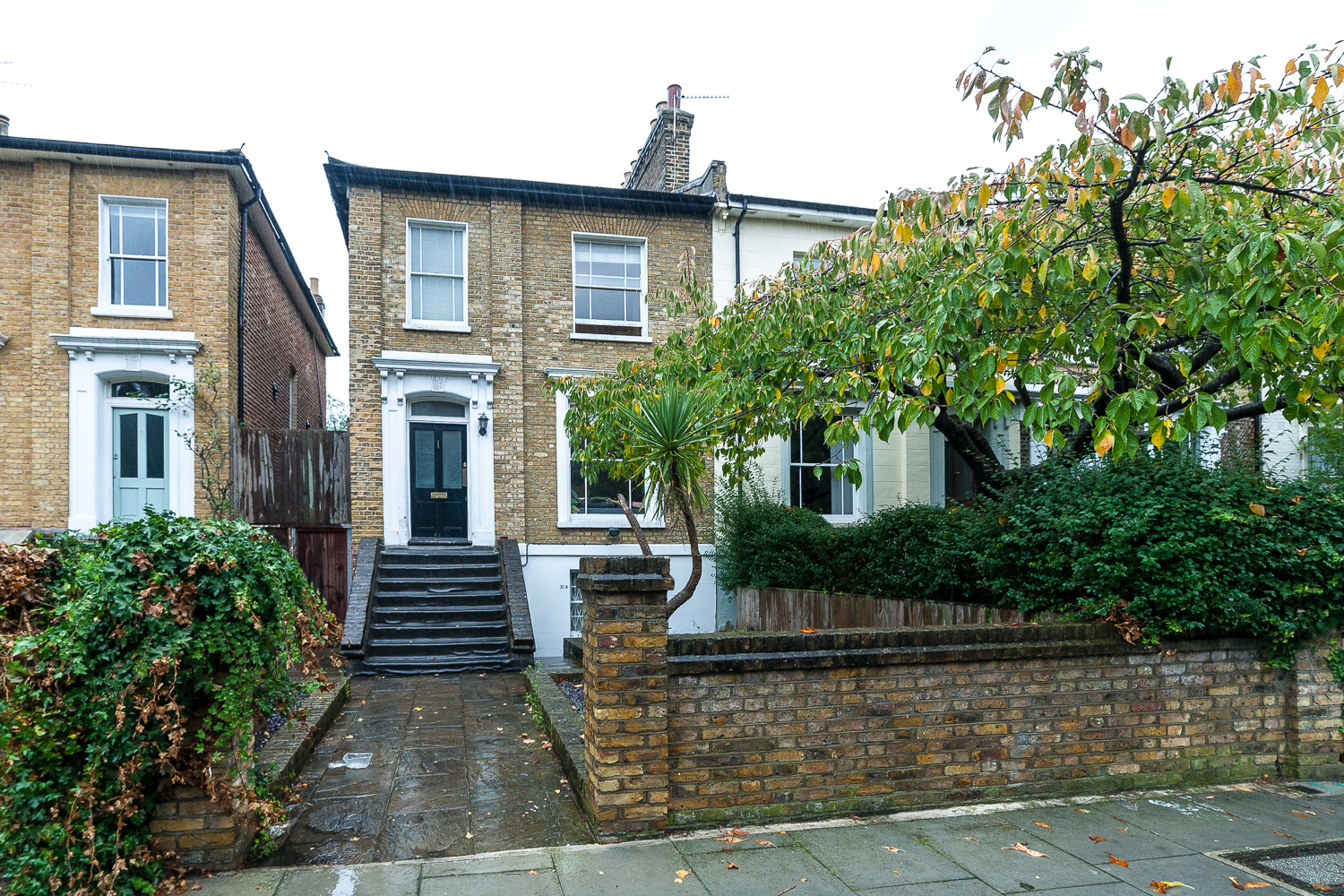 Top floor maisonette 30 Parkholme Road, E8 3AG