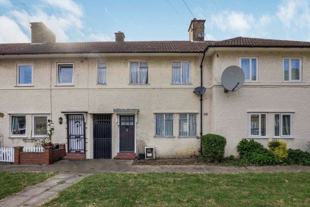 32 Fryatt Rd N17 7BN